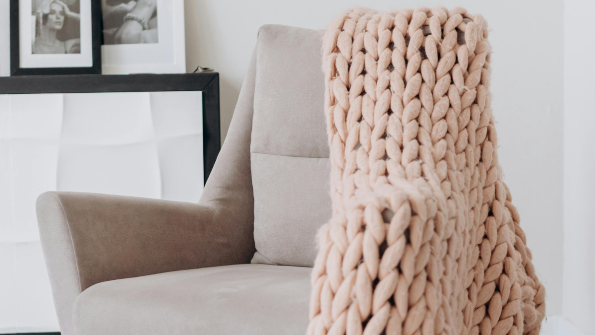 Knit Your First Cozy Blanket: Easy Guide