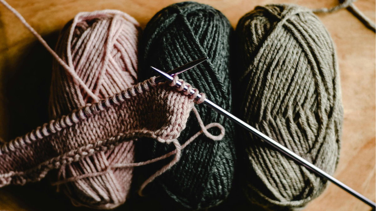 Gradient Drift Blanket: Free Blanket Knitting Pattern